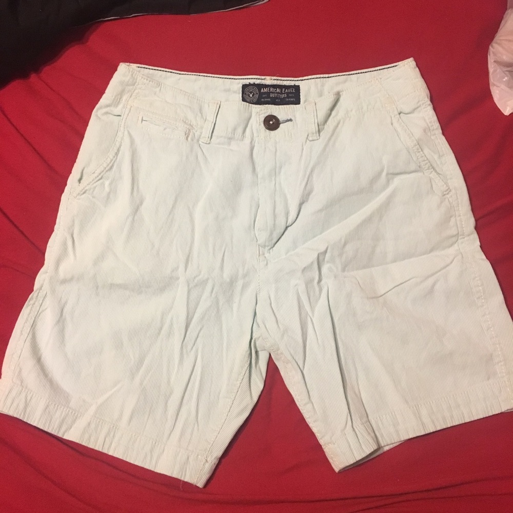 Men’s American Eagle shorts